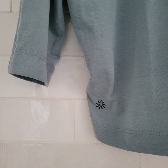 NWOT Athleta Embody Twist-Front 3/4 Sleeve Green Athletic Top Sage Green NEW - Picture 9 of 9